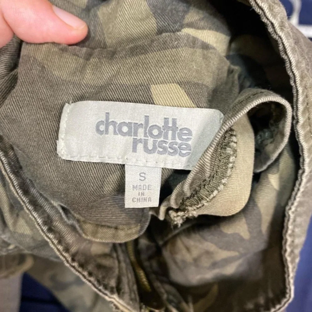 Charlotte Russe Camouflage Utility Jacket with Gray Sleeves - Picture 7 of 7